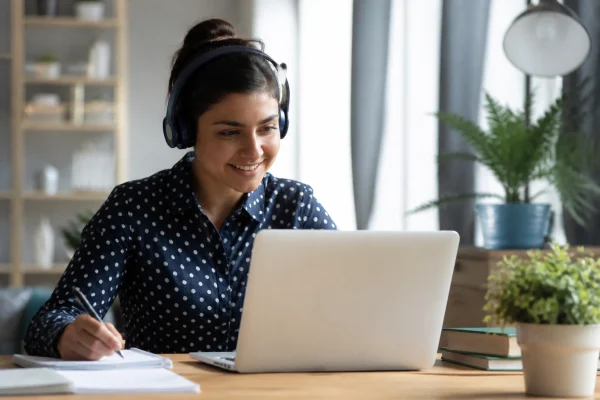 Descubra os cursos técnicos Senac EAD disponíveis